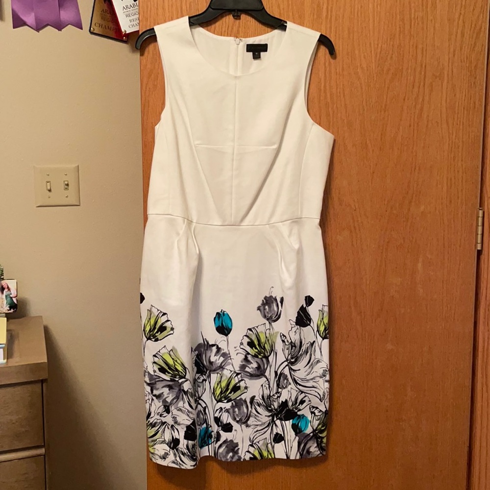 Worthington White Flower Dress